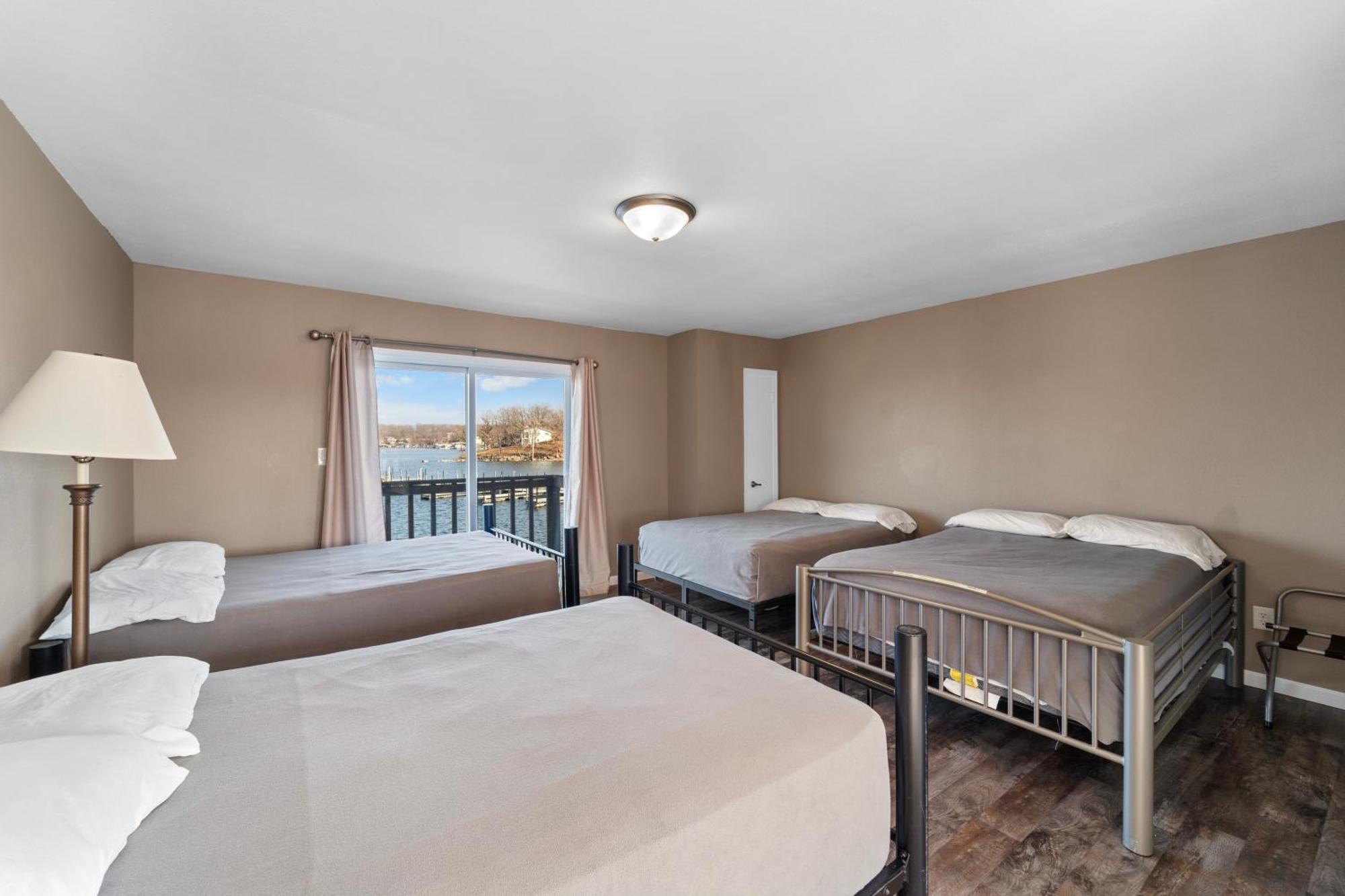 Lazy Gator House- Sleep 20- Bachelor Parties Welcome Lake Ozark Exterior foto